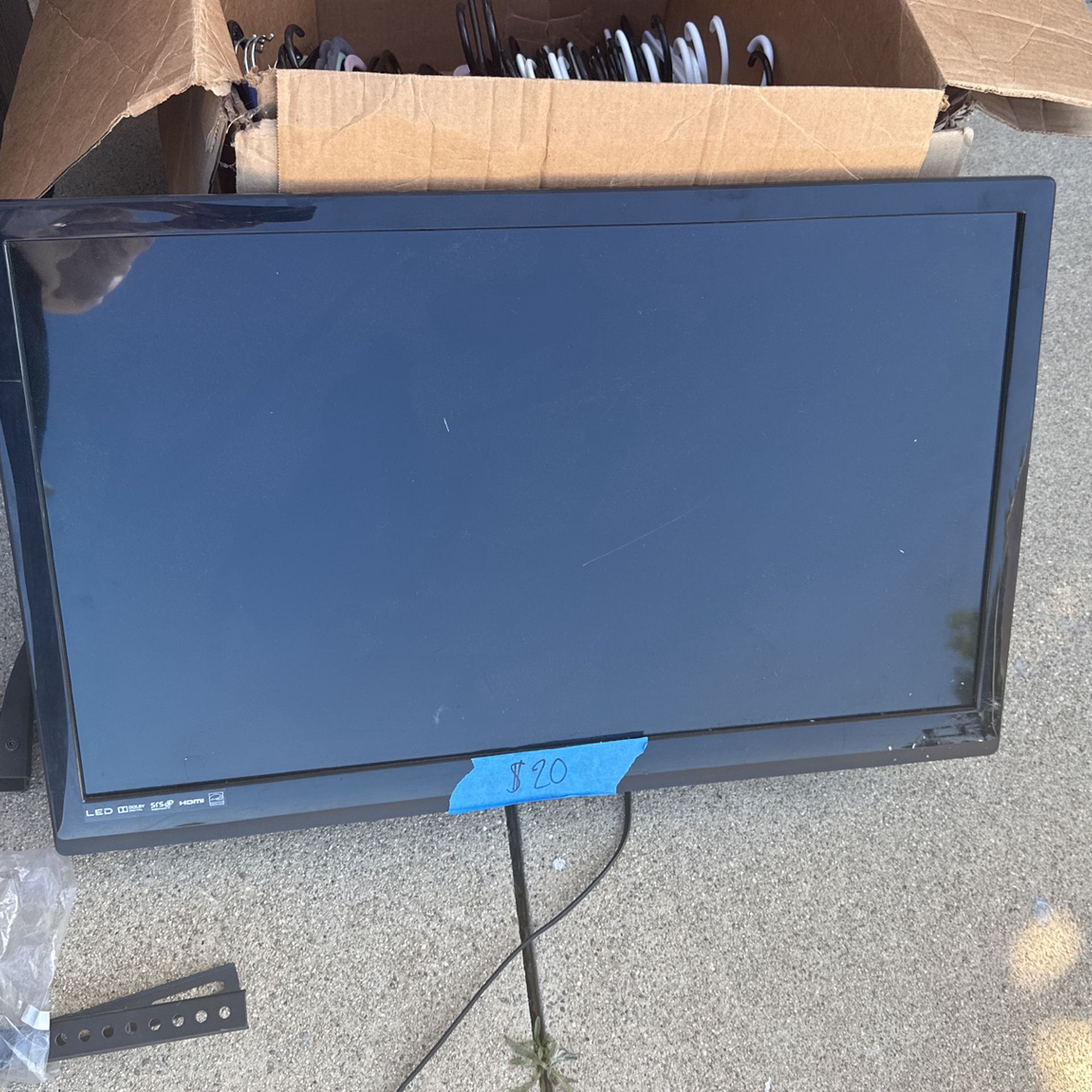 Tv For Sale With Wall Mount 