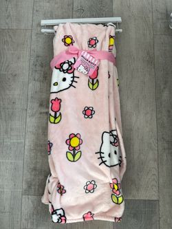 Hello Kitty Pink Floral Blanket