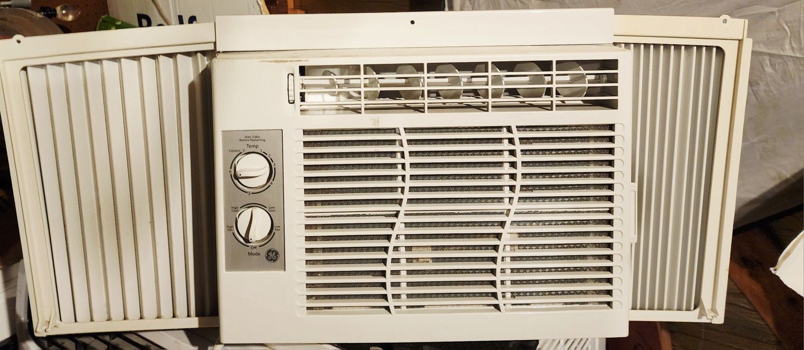 AIR CONDITIONER GE WINDOW AC UNIT