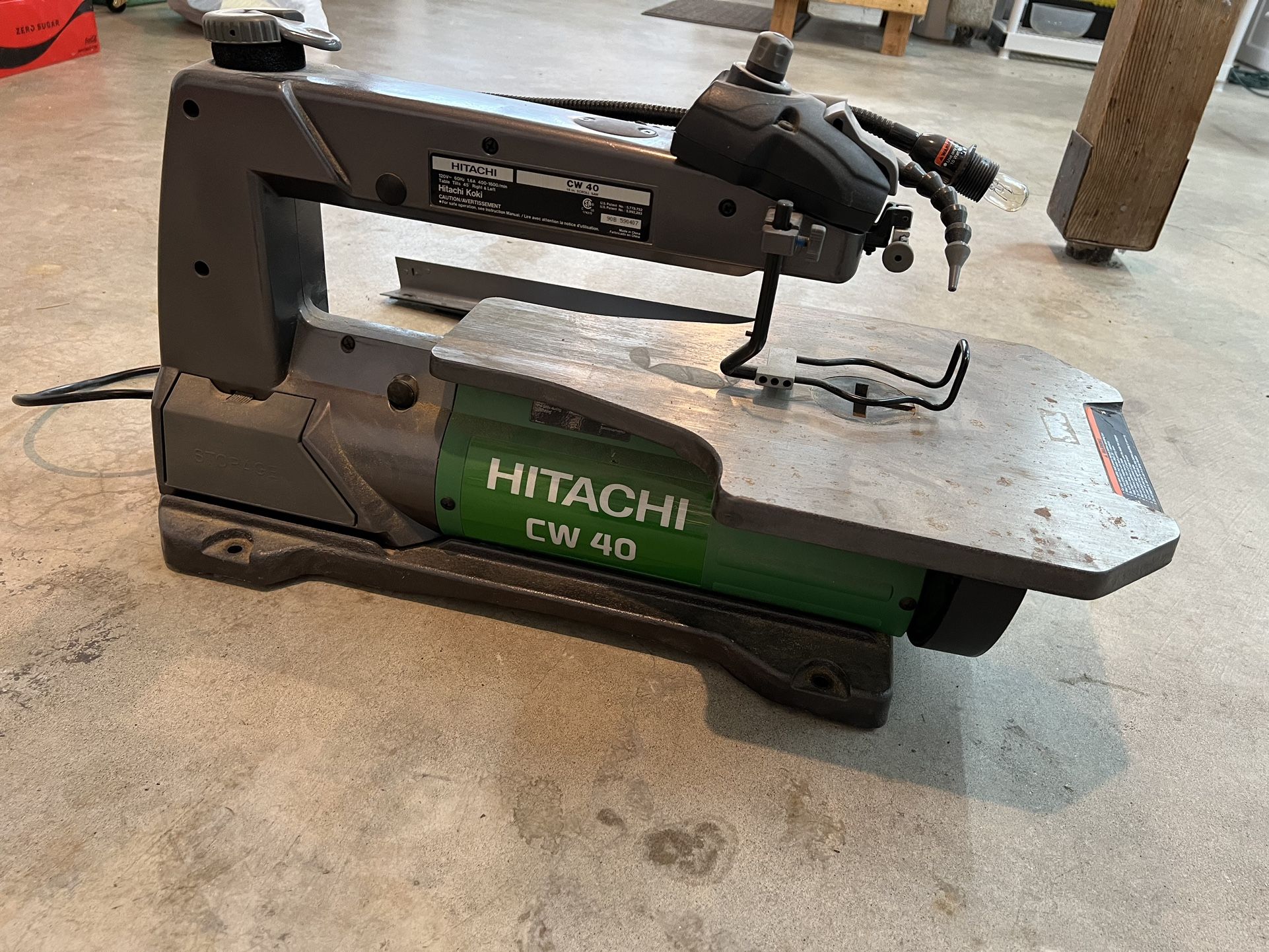 Hitachi CW 40 Scroll Saw