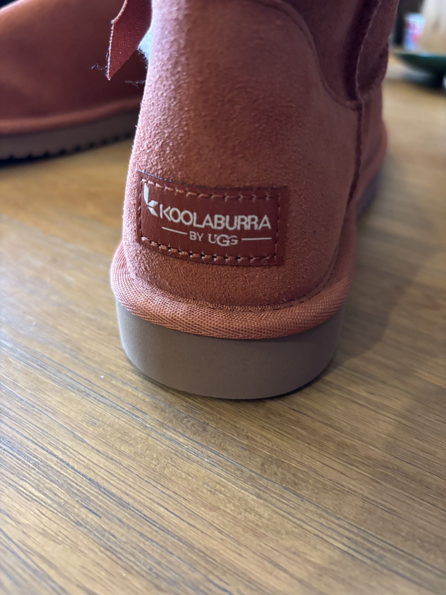 Kookaburra By UGG (read Description!)