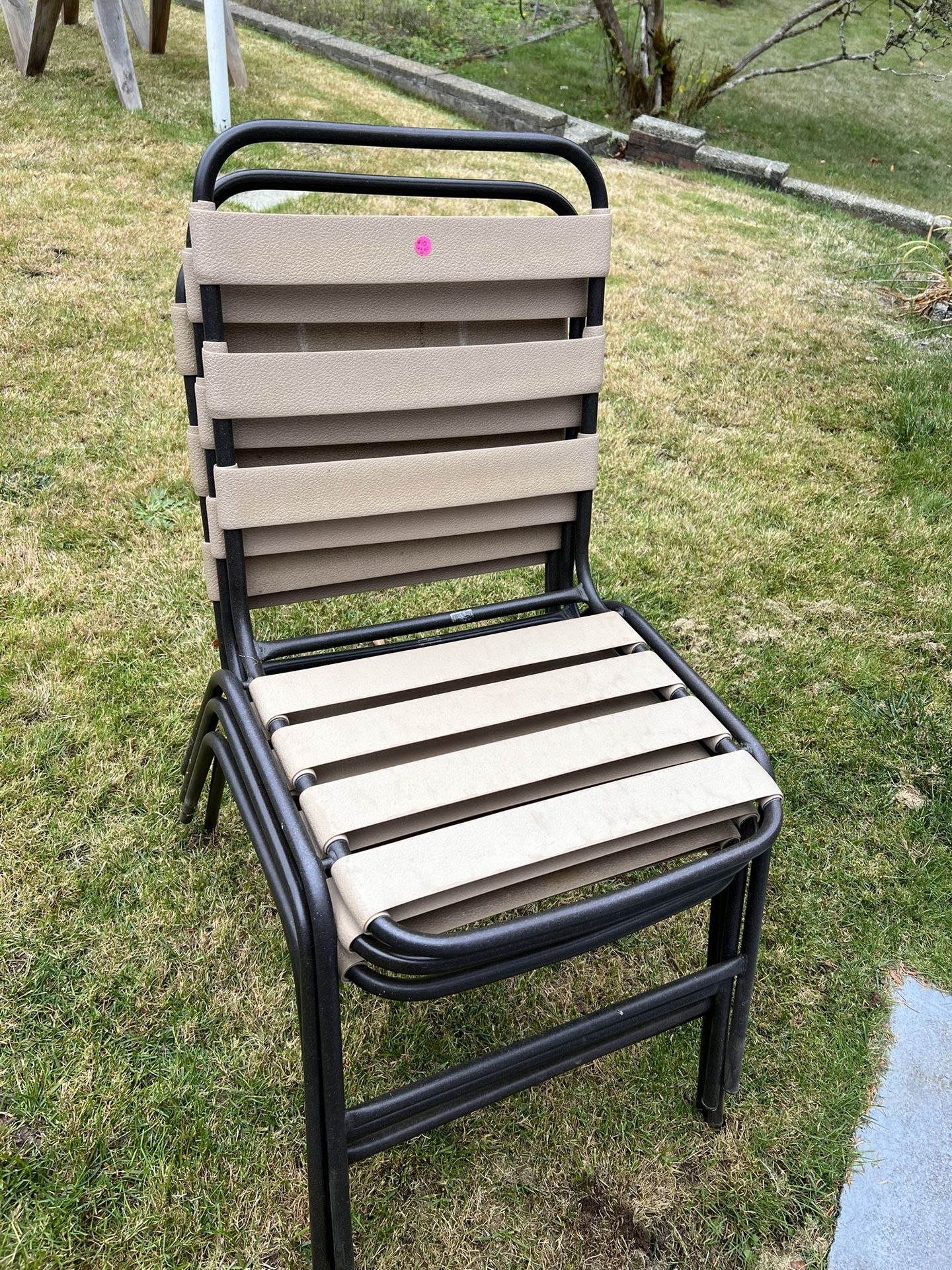 Set Of 4 Lawn Chairs 