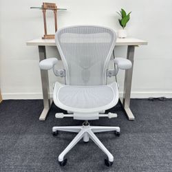 HERMAN MILLER REMASTERED  AERON SIZE C FULLY LOADED $950 DELIVERY AVAILABLE 