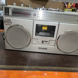 Panasonic RX‐5090 4-Speaker Boombox Cassette Player Portable
