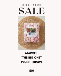 Marvel Throw pillow