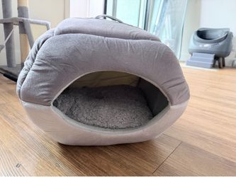 Pyramid Convertible Cat Bed