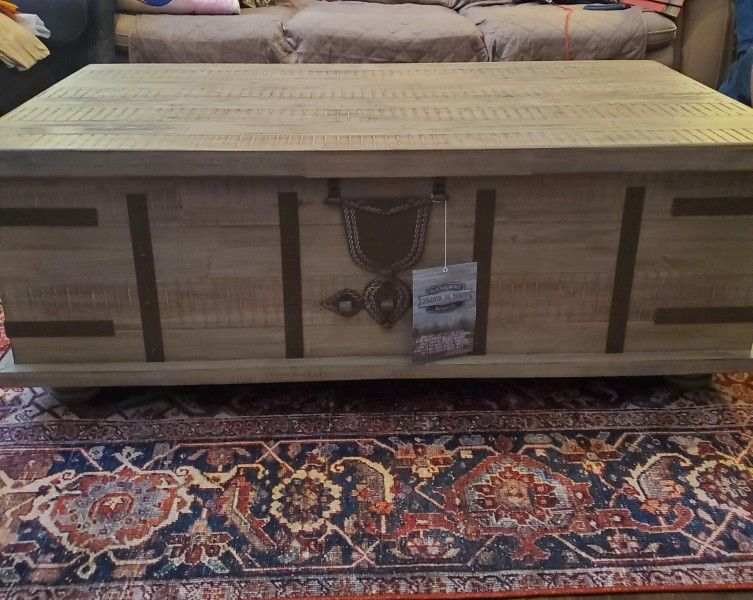 Coffee Table "Read Description"