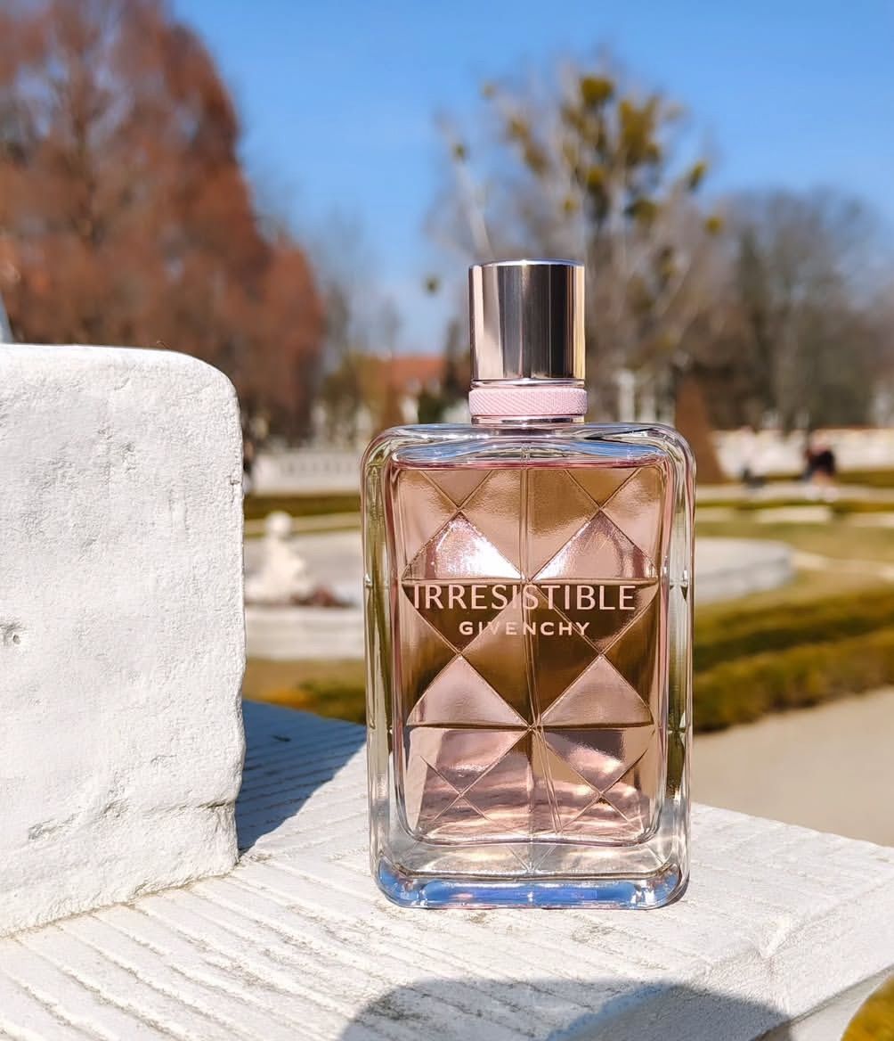 Givenchy Irresistible Very Floral Eau De Parfum 2.7oz