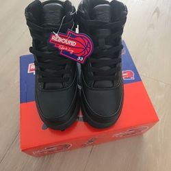Kids Shoes Size 1.5
