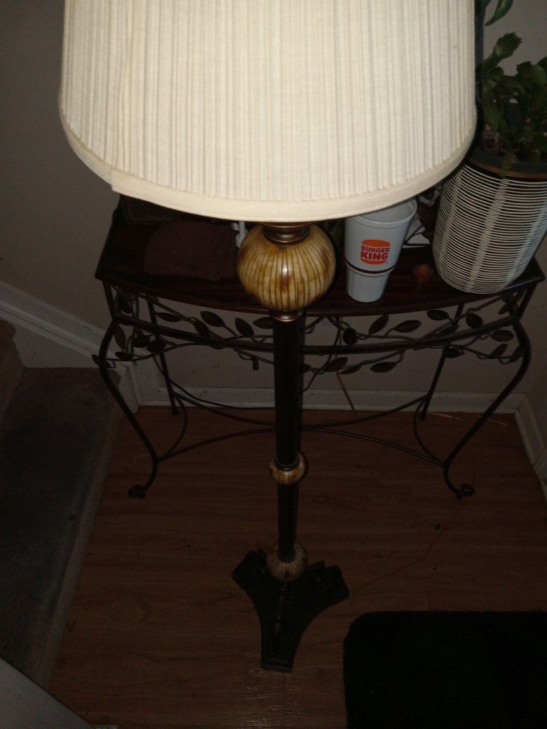 Antique Lamp Made With Excellent Detail