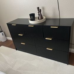 Bedroom Drawer 2 Nightstands