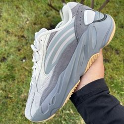 Adidas Yezzy Boost 700 V2 Tephra