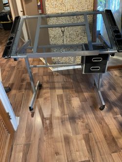 Artist Table