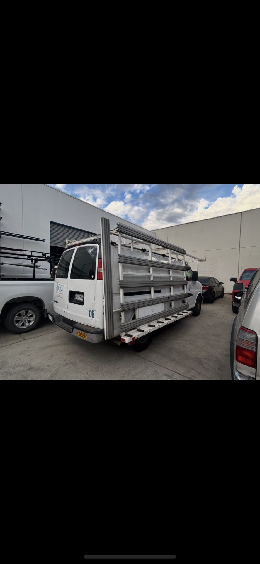 08 Chevy Express 2500 Van
