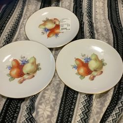 VINTAGE BAVARIA PLATES : Three Plates 