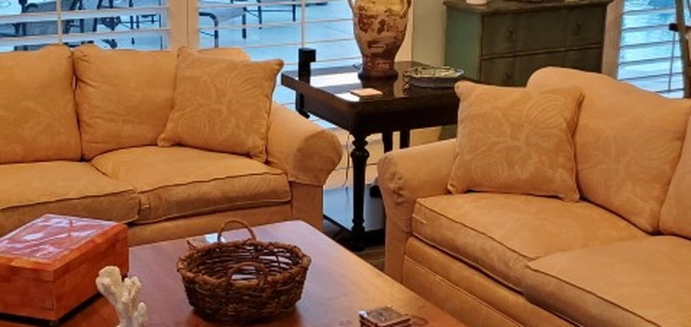 2 Custom Sofas 90 Inches Each Excellent Condition 4 Matching Throw Pillows Included