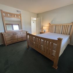 Queen Bedroom Set