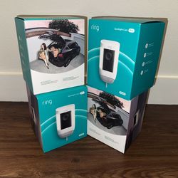 Ring Spotlight Cam Pro Plug-In White /  3D Motion Detection Two-Way Talk Camera