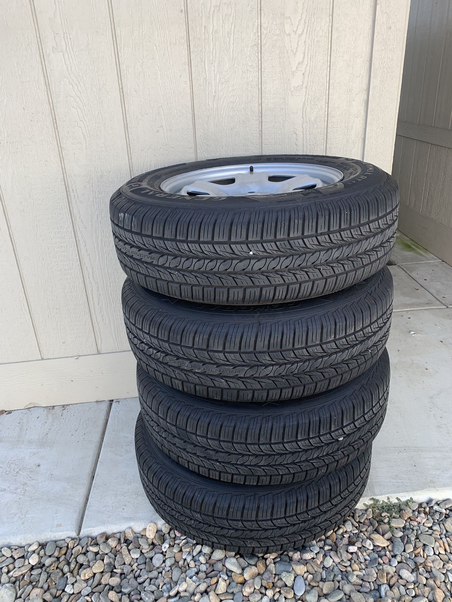 Jeep wheels with General Altima RT tires( full set, comes with hardware)