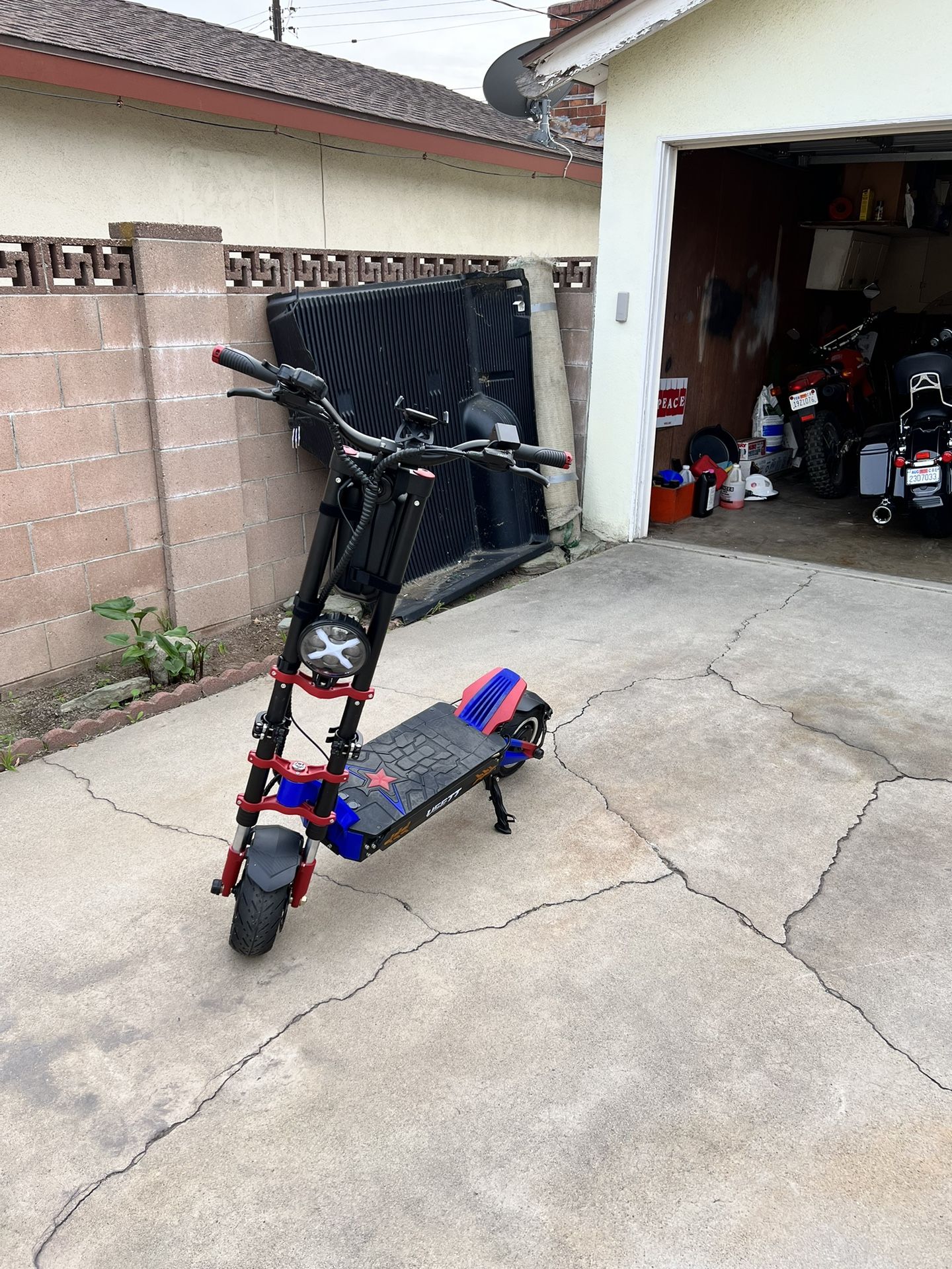 Very 11+ 42 Amp Hour Electric Scooter