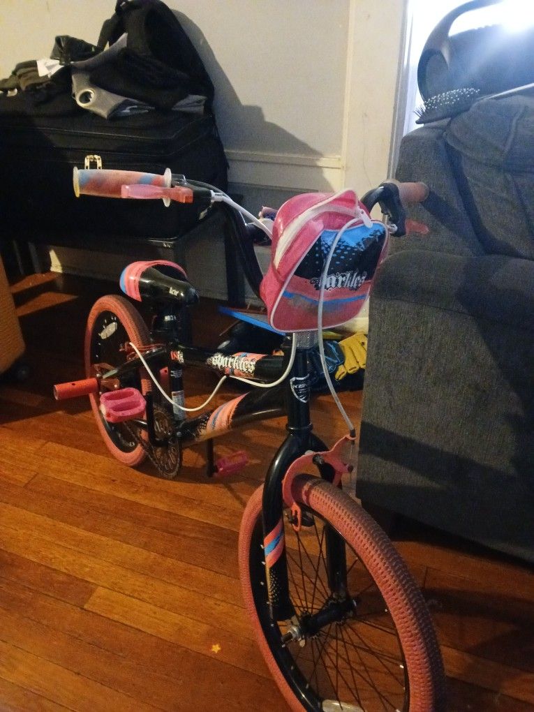 GIRL'S 18" RIM BICYCLE