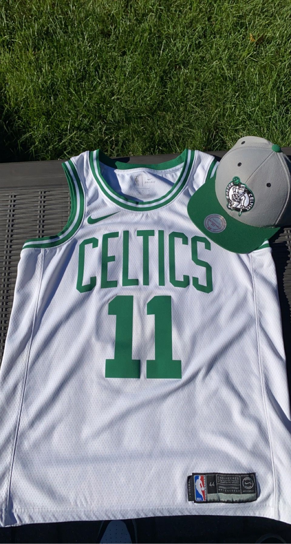 Kyrie Irving Celtics Nike Jersey Size M 