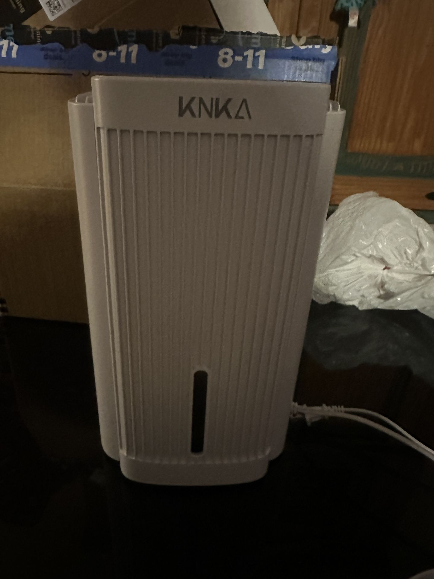 KNKA CS06 Dehumidifier