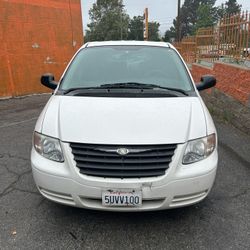 2006 Chrysler Town & Country