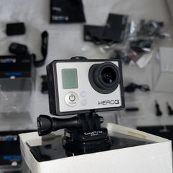 GO PRO HERO 3 (w/ Accessories)