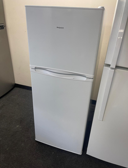 Hotpoint Top Freezer Fridge – White, Clean, Adjustable Shelves