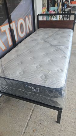 New mattress twin XL serta and Box spring