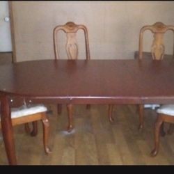 Wood Table And Chairs 