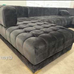 Brand New// Black Velvet Double Chaise Sectional,  Seccional,Couch// Delivery Available 