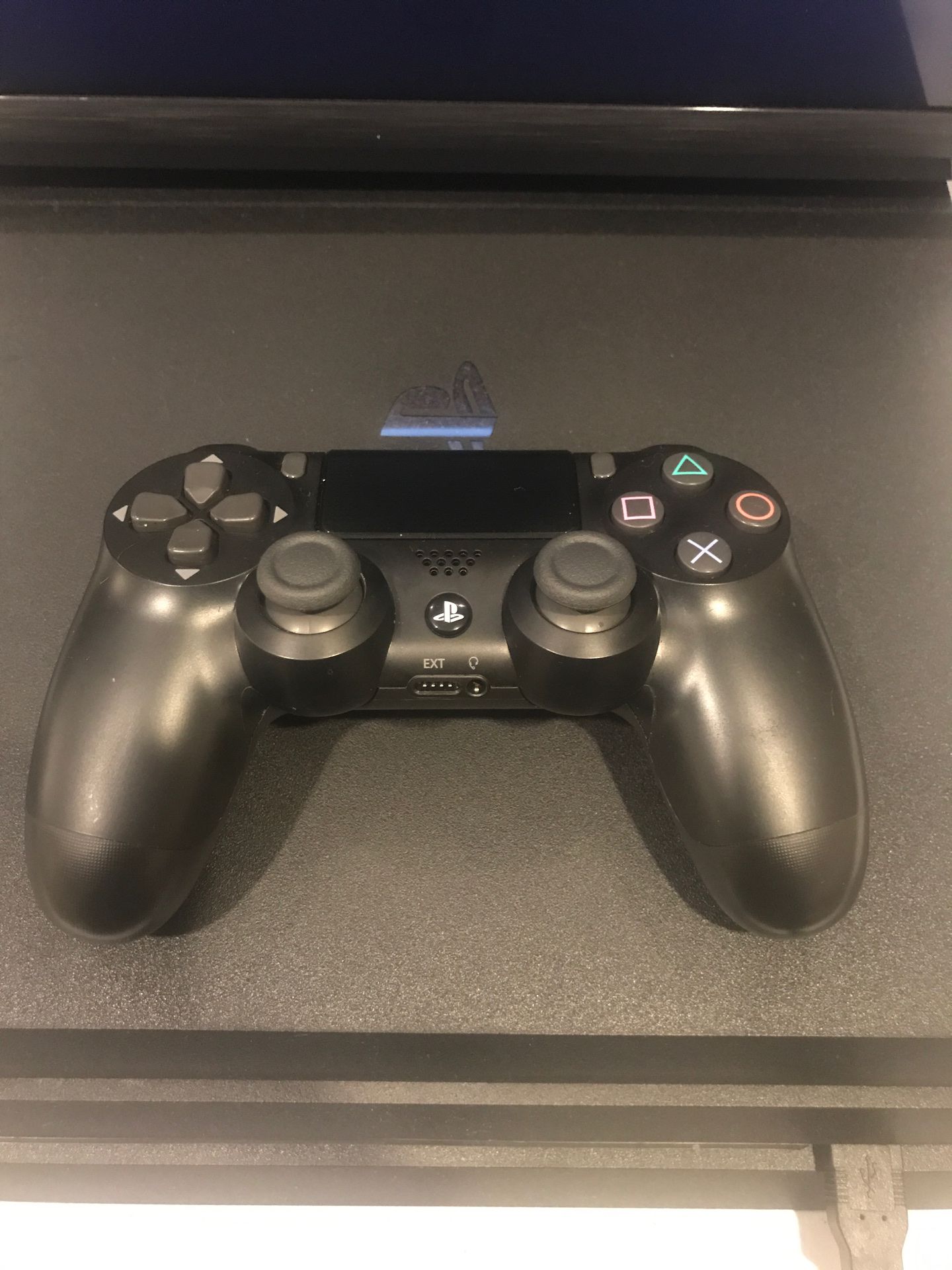 Like new PS4 controller