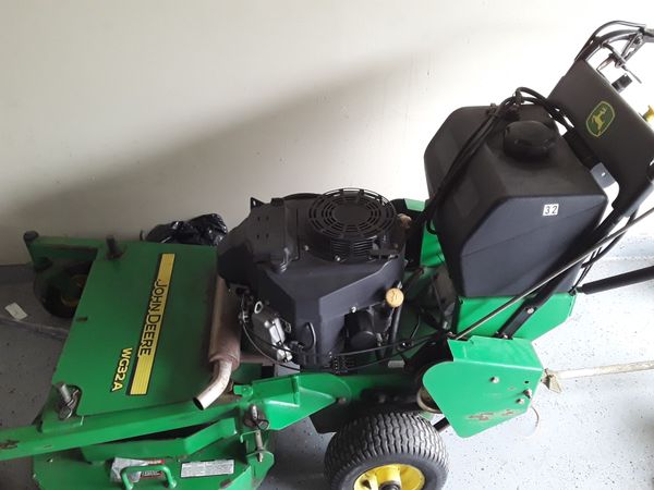 John Deere lawn mower 32 inch. Máquina para cortar yarda