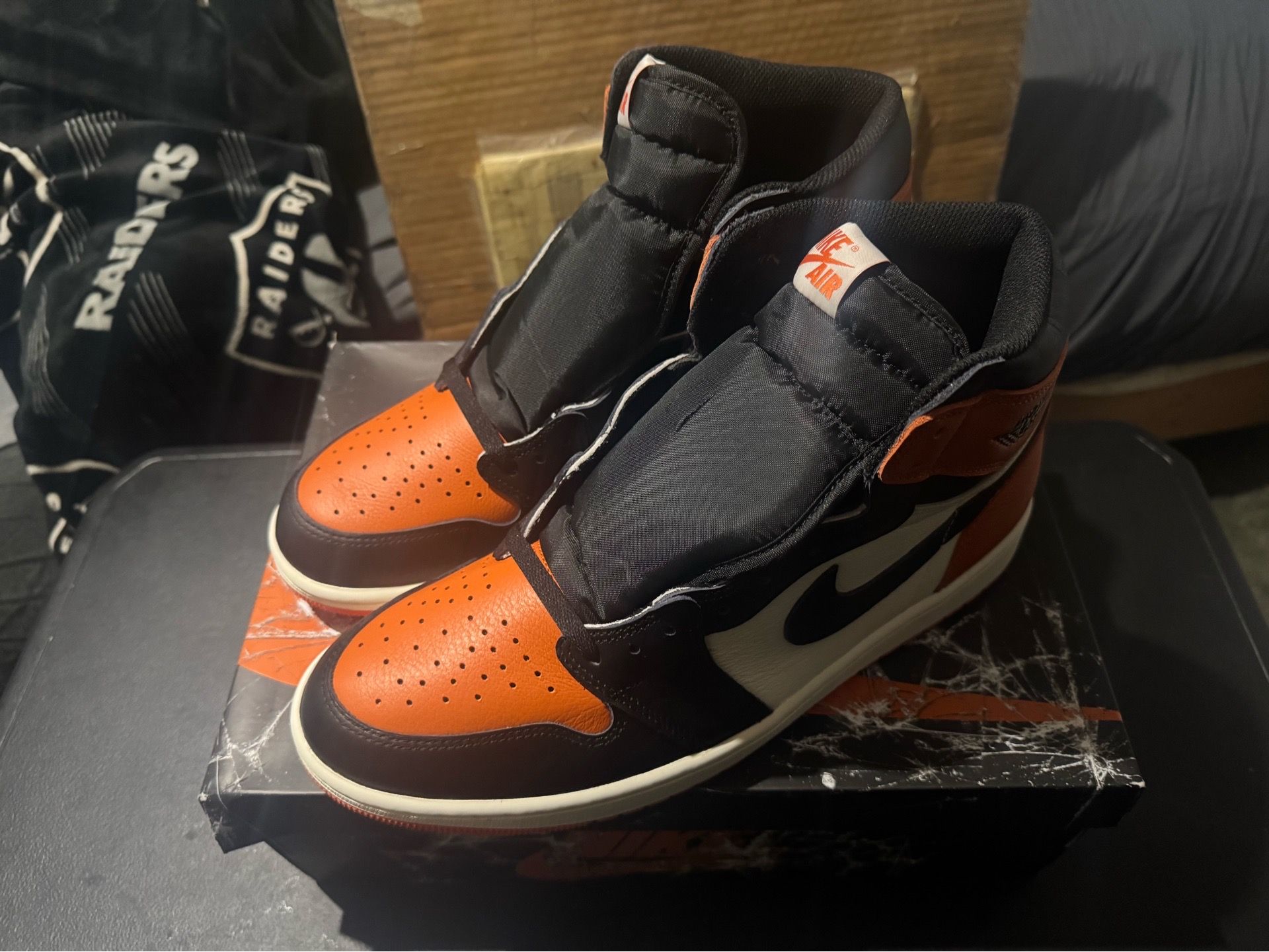 Nike air Jordan 1 high shattered backboard Mens shoe size 13