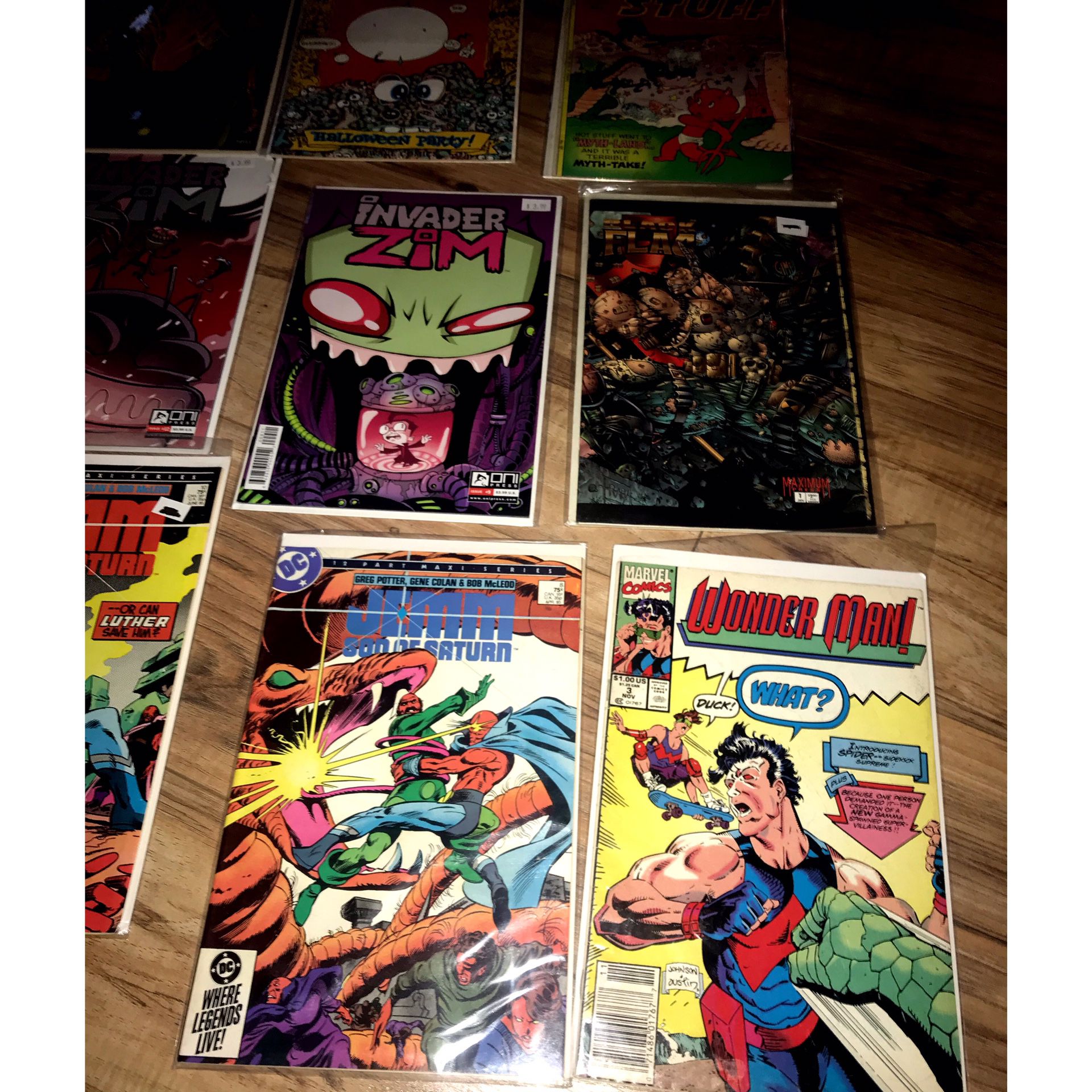 Random lot of 15 comic books