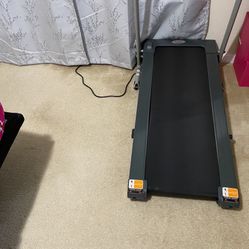 Brand new portable treadmill gives a great workout with little noise and easy portability. Perfect for apartments or upstairs rooms!