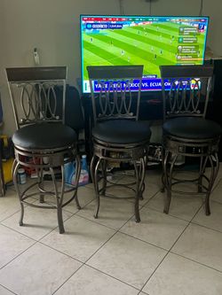3  bar Stools