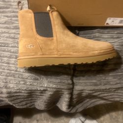 UGG SIZE 13