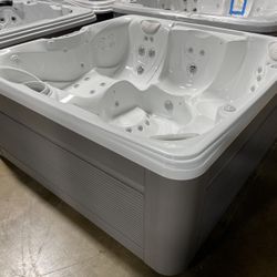 Hot Tub 2 Pumps 