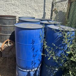 55 Gallon Barrels With Lids 