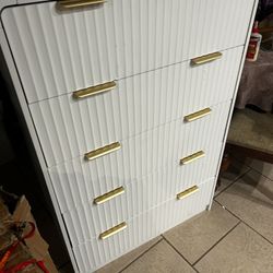 Dresser White 