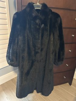 Vintage Style VI Ltd Women Fur Coat