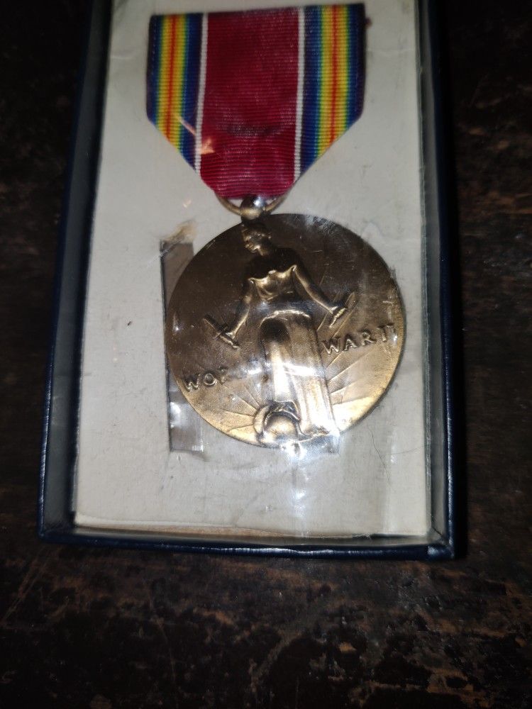 Victory WW2 PIN - ORIGINAL