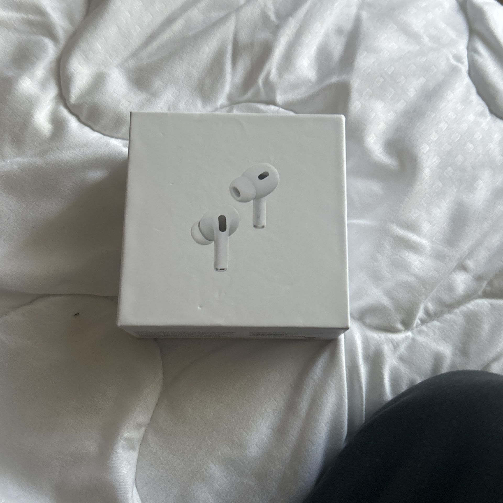 Airpods 2s Generation ( Price Negotiable)