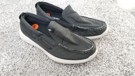 Size 7 shoes basically new