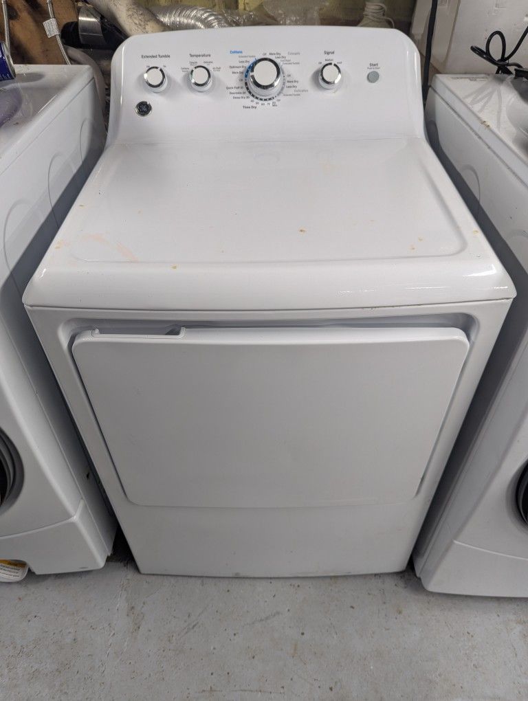 GE Electric Dryer E337537 - Very Good Condition