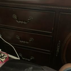 Dresser