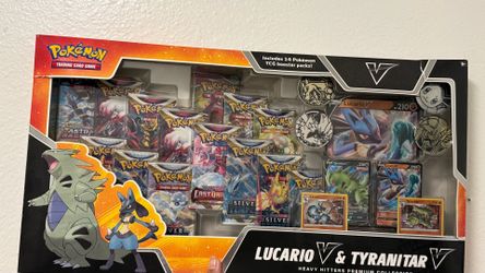 lucario v tyranitar heavy hitters collection